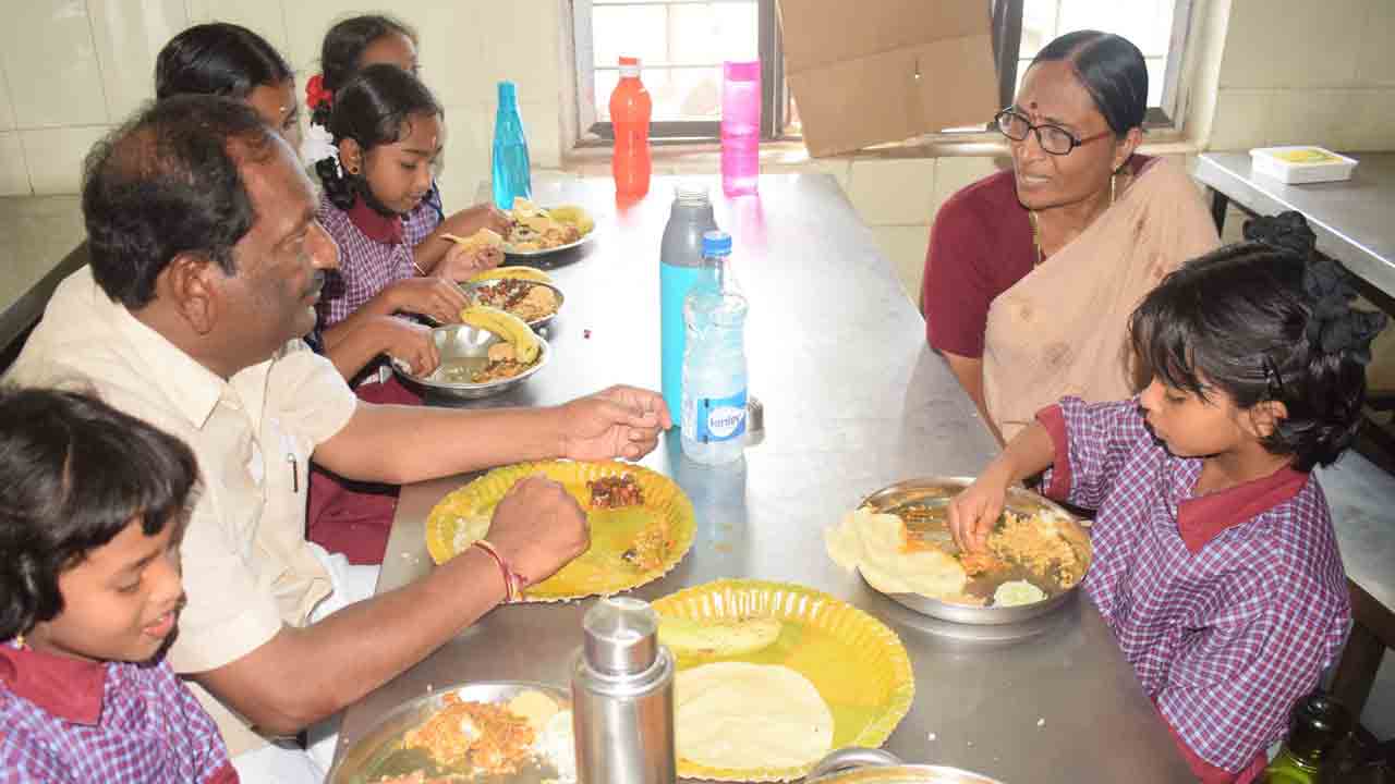 మన గురుకులాలు దేశానికే ఆదర్శం