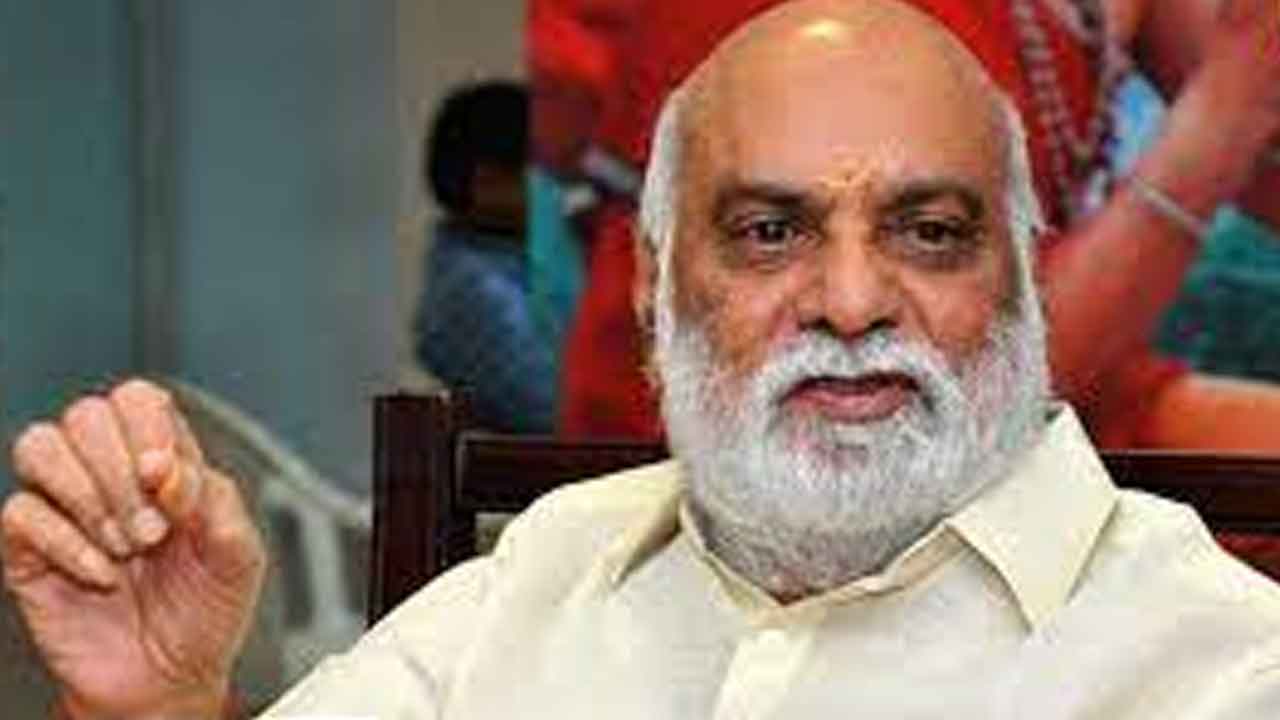 ఎన్టీఆర్ పేరు మార్చడంపై రాఘవేంద్రరావు స్పందన ఏంటంటే ?