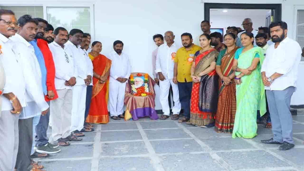 కాళోజీ జీవితం స్ఫూర్తిదాయకం