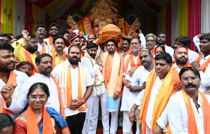 గణేశ్.. నిమజ్జన జోష్