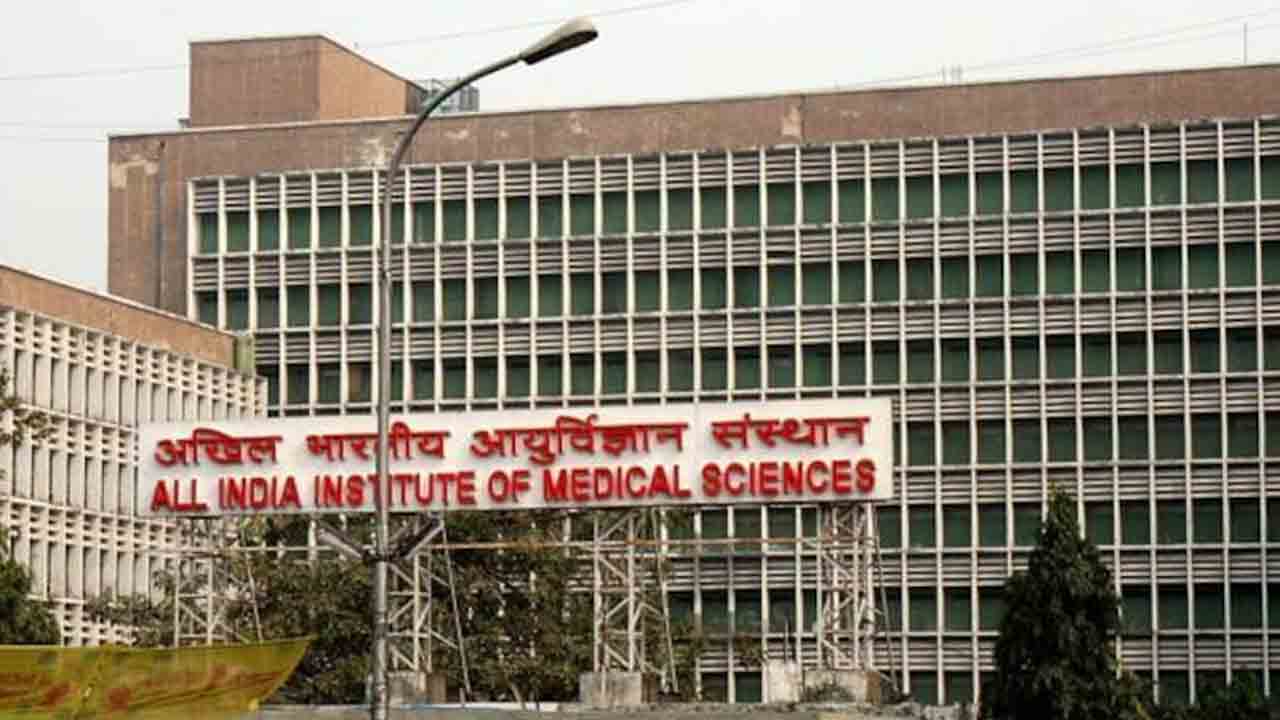 డాక్ట‌ర్ల‌కు టీ, స్నాక్స్ తీసుకురావొద్దు.. సెక్యూరిటీకి ఎయిమ్స్ డైరెక్ట‌ర్ హెచ్చ‌రిక‌