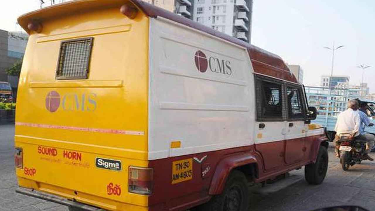 రూ.60 లక్షలతో ఏటీఎం క్యాష్‌ వ్యాన్‌ డ్రైవర్‌ పరారీ