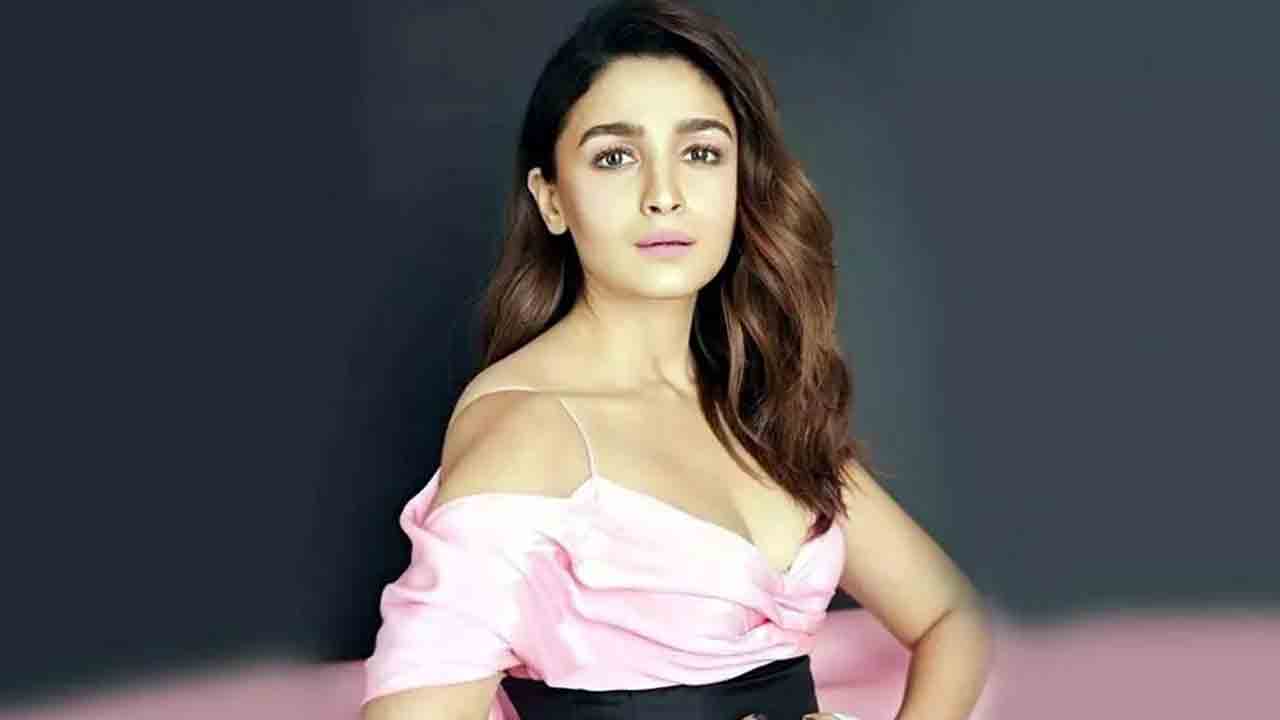 Alia Bhatt | బ్రహ్మాస్త్ర-2లో ఈ స్టార్‌ హీరోయిన్‌ ఉంటే బాగుంటుందన్న అలియాభట్‌..!