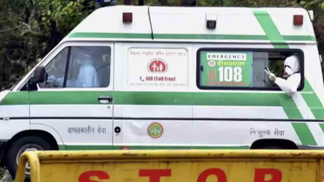 ప్రసవానికి ముందు, తర్వాత… అంబులెన్స్‌లో పరీక్షలు రాసిన మహిళ