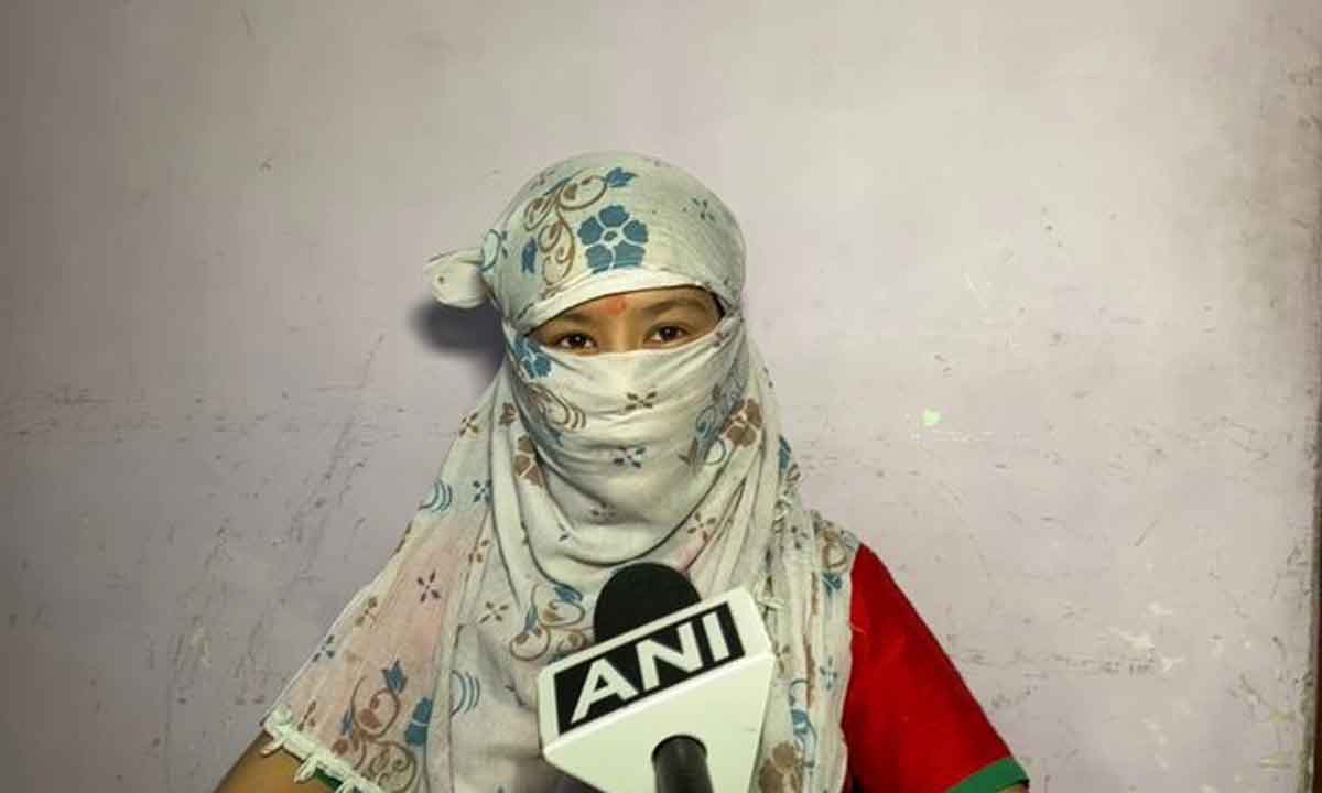 ఆ ఇద్ద‌రూ అమ్మాయిల‌తో అస‌భ్యంగా ప్ర‌వ‌ర్తించేవారు..