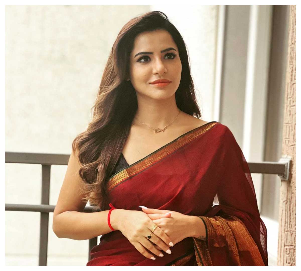 Ashu Reddy | రెడ్ మిర్చీలా ఘాటెక్కిస్తున్న ఆషూ రెడ్డి..