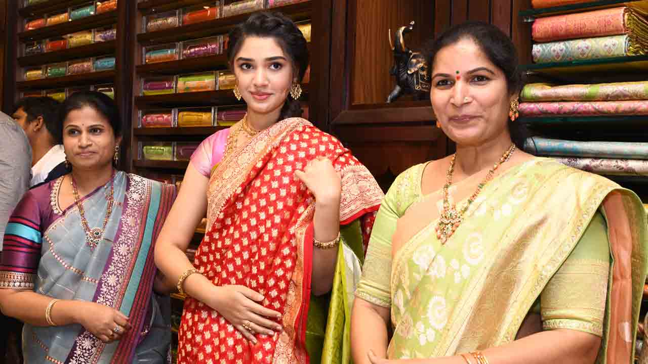 పాలమూరులో కృతి శెట్టి