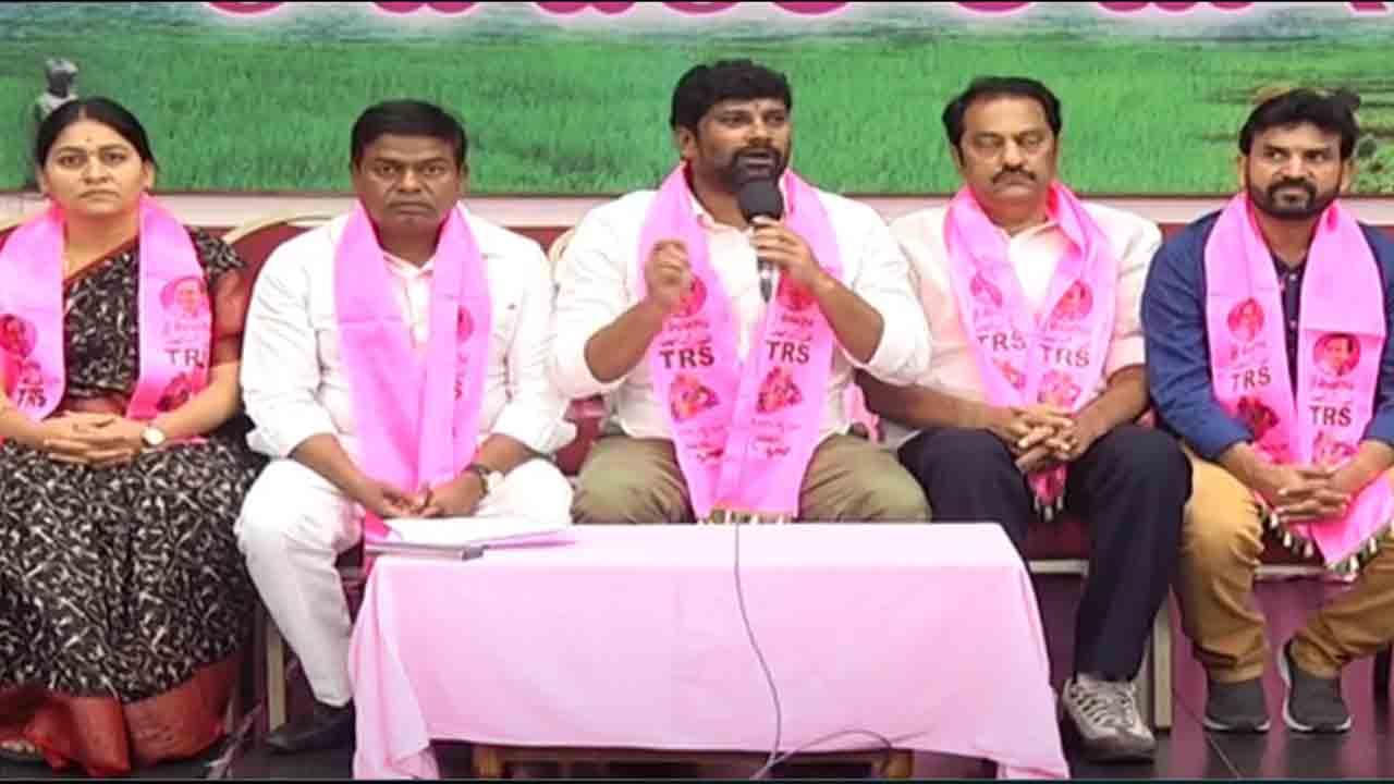 ప్రత్యామ్నాయ శక్తి కోసం ఎదురుచూస్తున్న దేశ ప్రజలు: బాల్క సుమన్‌