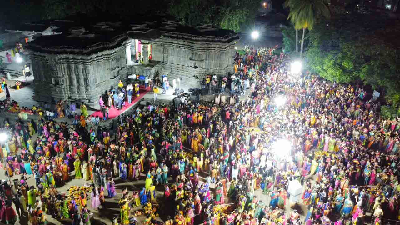 ఎంగిలిపూలతో బతుకమ్మ వేడుకలు షురూ..