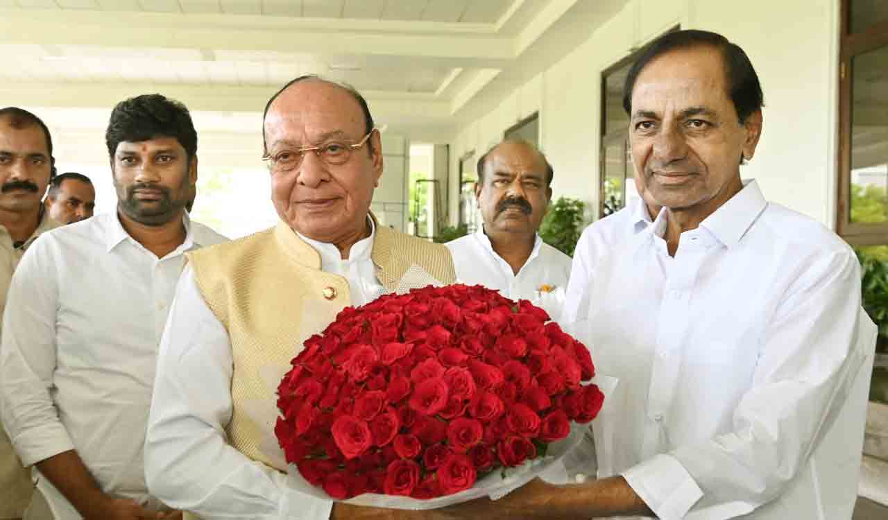 ముఖ్య‌మంత్రి కేసీఆర్‌తో గుజ‌రాత్ మాజీ సీఎం భేటీ