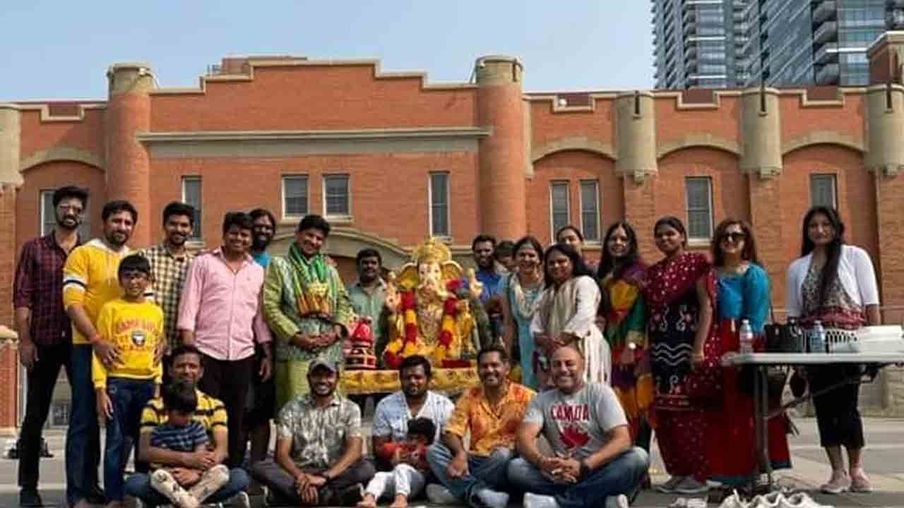 కెనడాలో ఘనంగా గణపతి నవరాత్రుల వేడుకలు