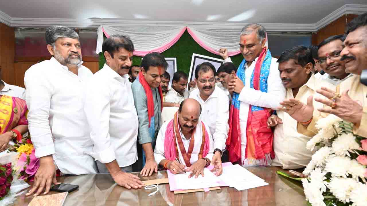 అన్ని వర్గాలకు సమాన ప్రాధాన్యమిస్తున్న సీఎం కేసీఆర్‌: చింతా ప్రభాకర్‌