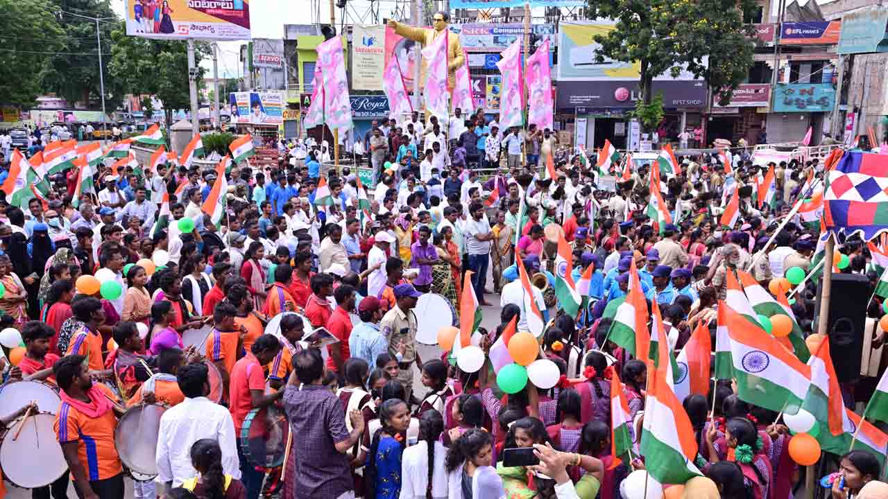 వైభవంగా తెలంగాణ వజ్రోత్సవాలు