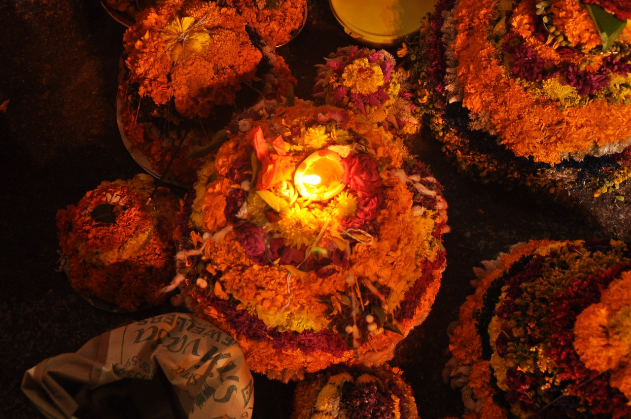 ముద్రదేశపు రాజు ఉయ్యాలో..  మహారాజ అశ్వపతి ఉయ్యాలో..