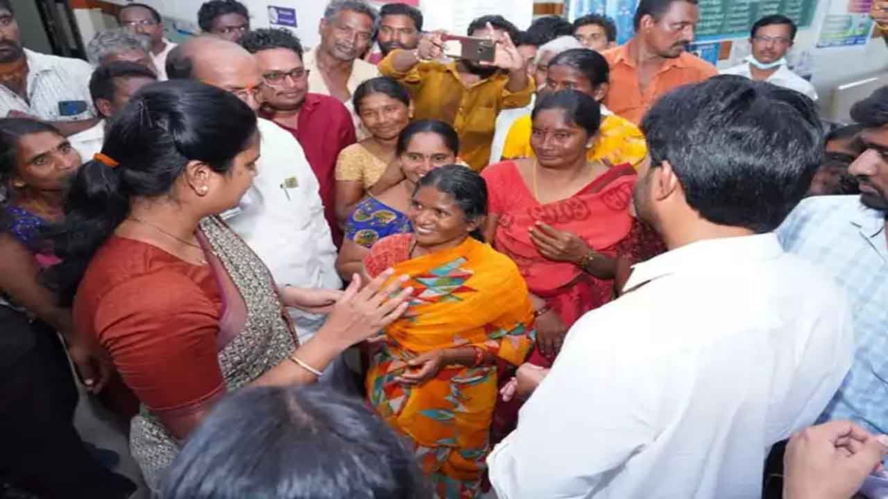 ఏపీలో నకిలీ వేలు ముద్రతో వైద్యుడి విధులు.. సస్పెండ్‌ చేసిన ఆరోగ్య మంత్రి