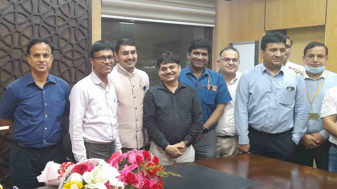 ఎయిమ్స్‌ డైరెక్టర్‌గా శ్రీనివాస్‌ బాధ్యతల స్వీకరణ