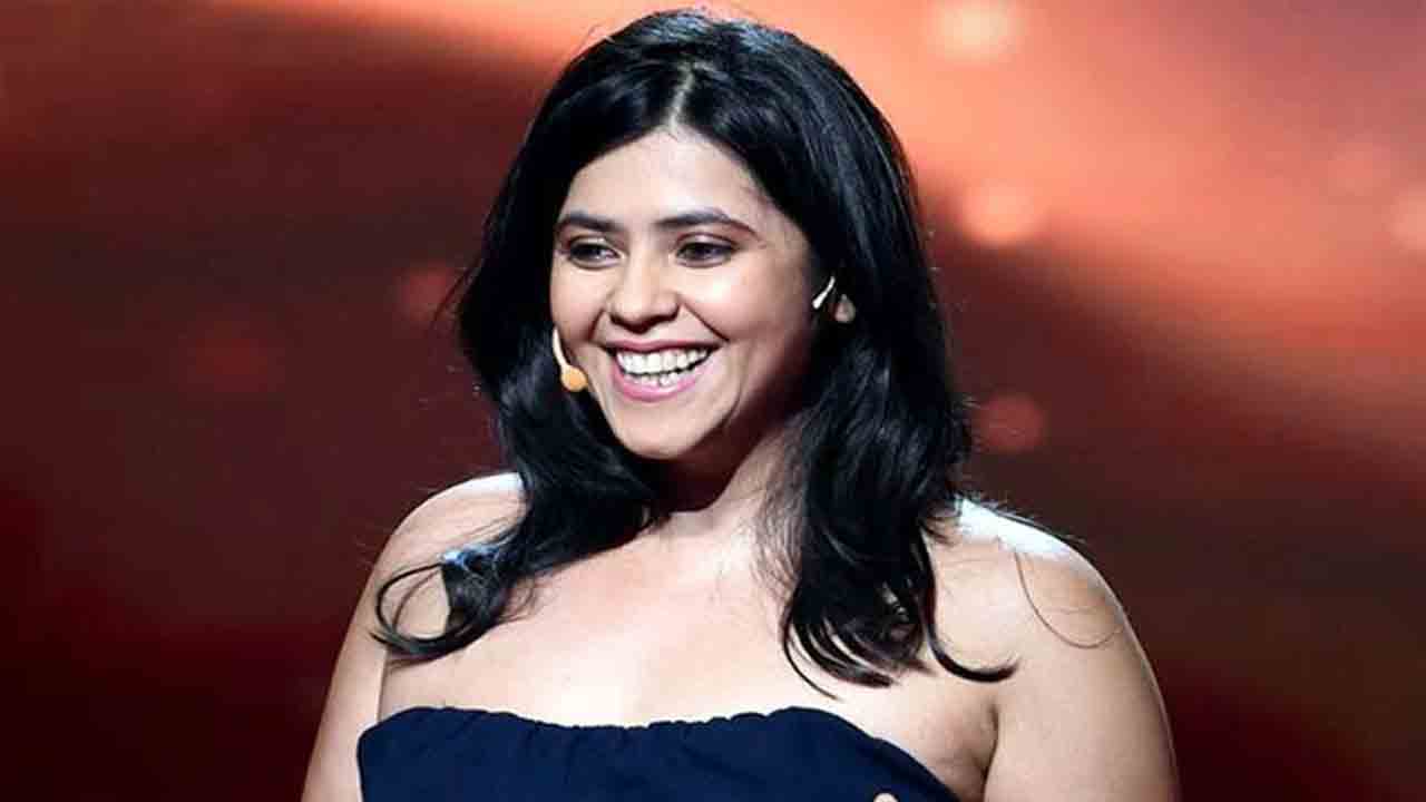 బాలీవుడ్‌ నిర్మాతపై అరెస్ట్‌ వారెంట్‌ జారీ.. ఏక్తా కపూర్‌పై మండిపడుతున్న నెటిజన్స్‌..!