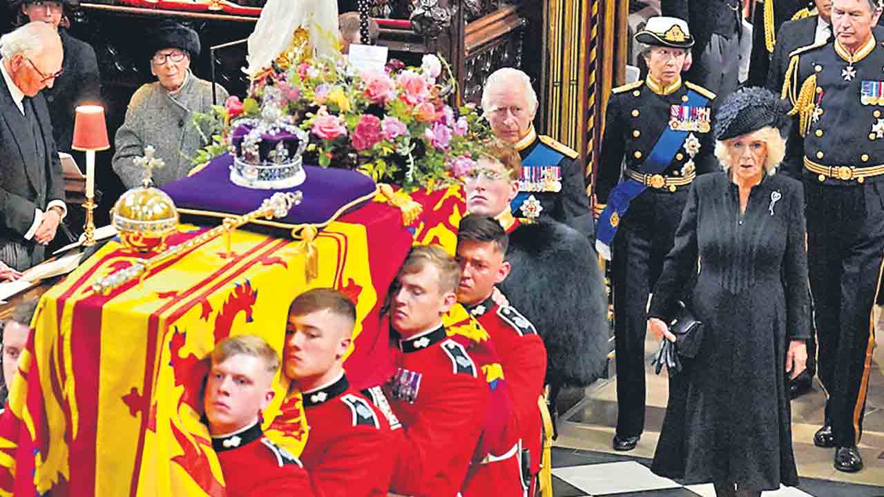 క్వీన్‌ ఎలిజబెత్‌కు తుది వీడ్కోలు