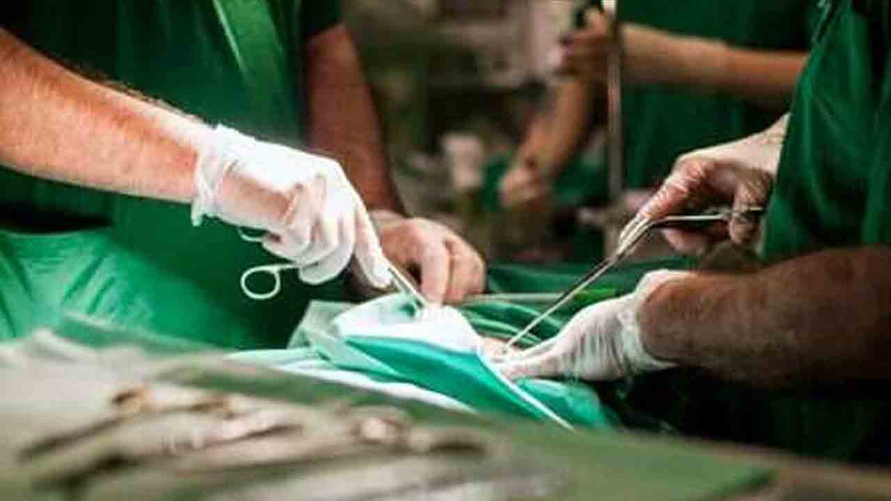 ఇబ్రహీంపట్నం కు.ని. ఆపరేషన్ల ఘటన బాధ్యులపై ప్రభుత్వం కఠిన చర్యలు