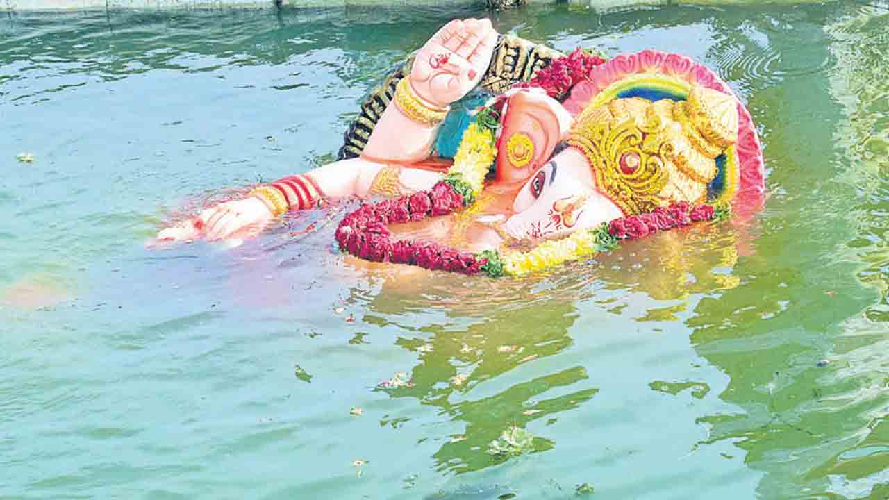 నిమజ్జనానికి వేళాయె..