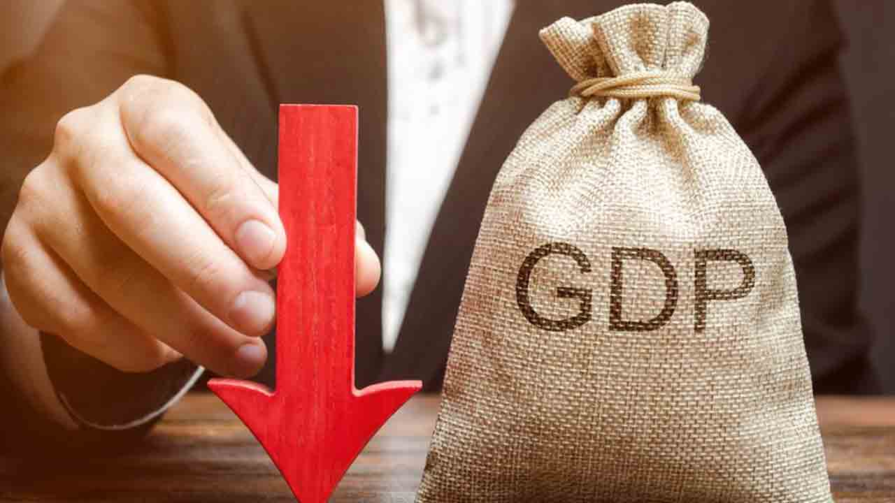 వృద్ధికి ఫిచ్‌ కత్తెర.. ఈ ఆర్థిక సంవత్సరం 7 శాతమేనని అంచనా