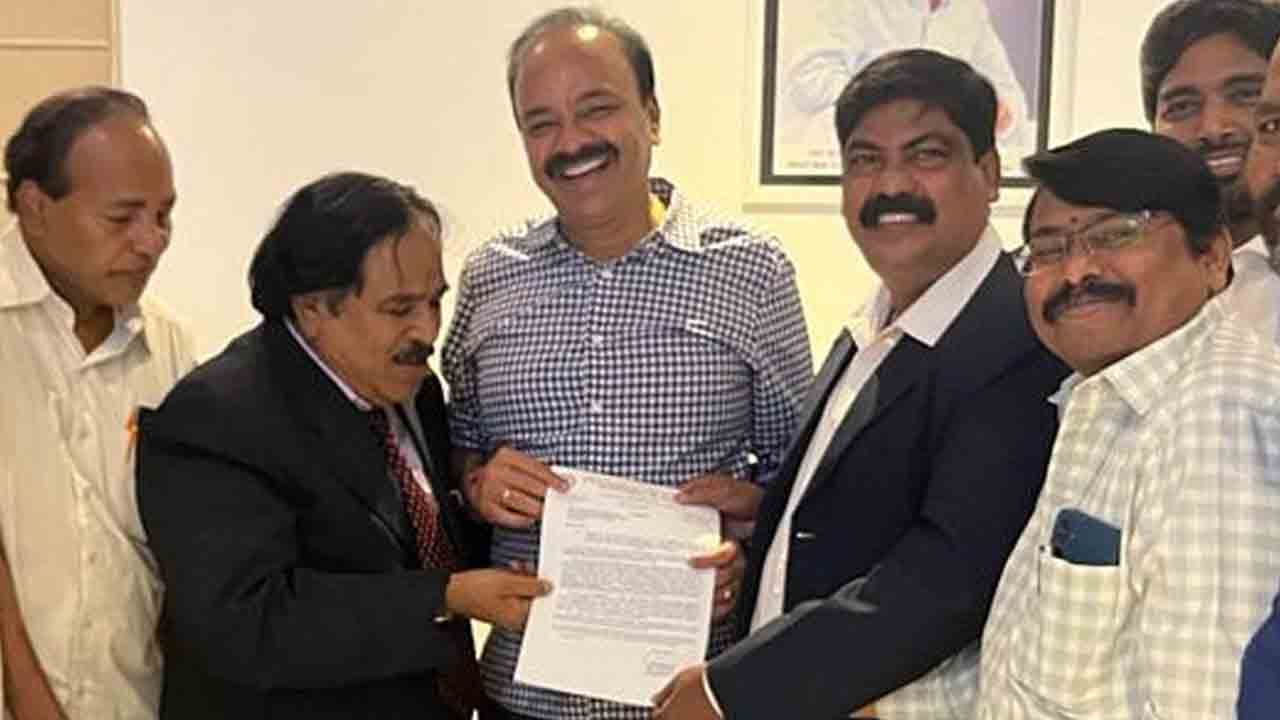 కేసీఆర్‌ వెంటే నడుస్తా