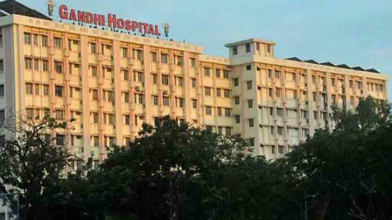 Gandhi Hospital | గాంధీలో రోగి వెంట ఒక్కరికే అనుమతి.. సాయంత్రం 4 నుంచి 6 గంటల వరకే విజిటింగ్‌ అవర్స్‌