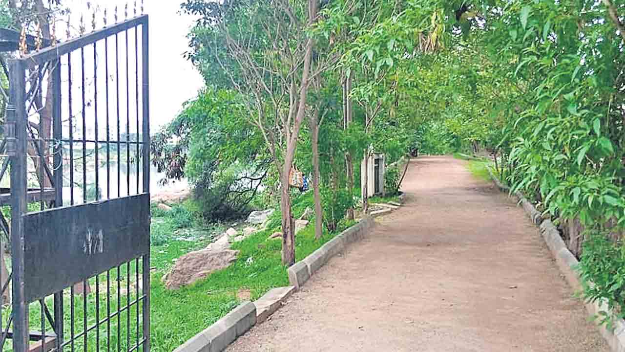 ఈర్ల చెరువుకు నయా లుక్‌