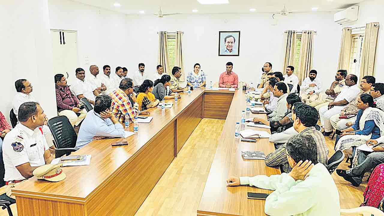 జాతీయ సమైక్యత వజ్రోత్సవాలను జయప్రదం చేయండి