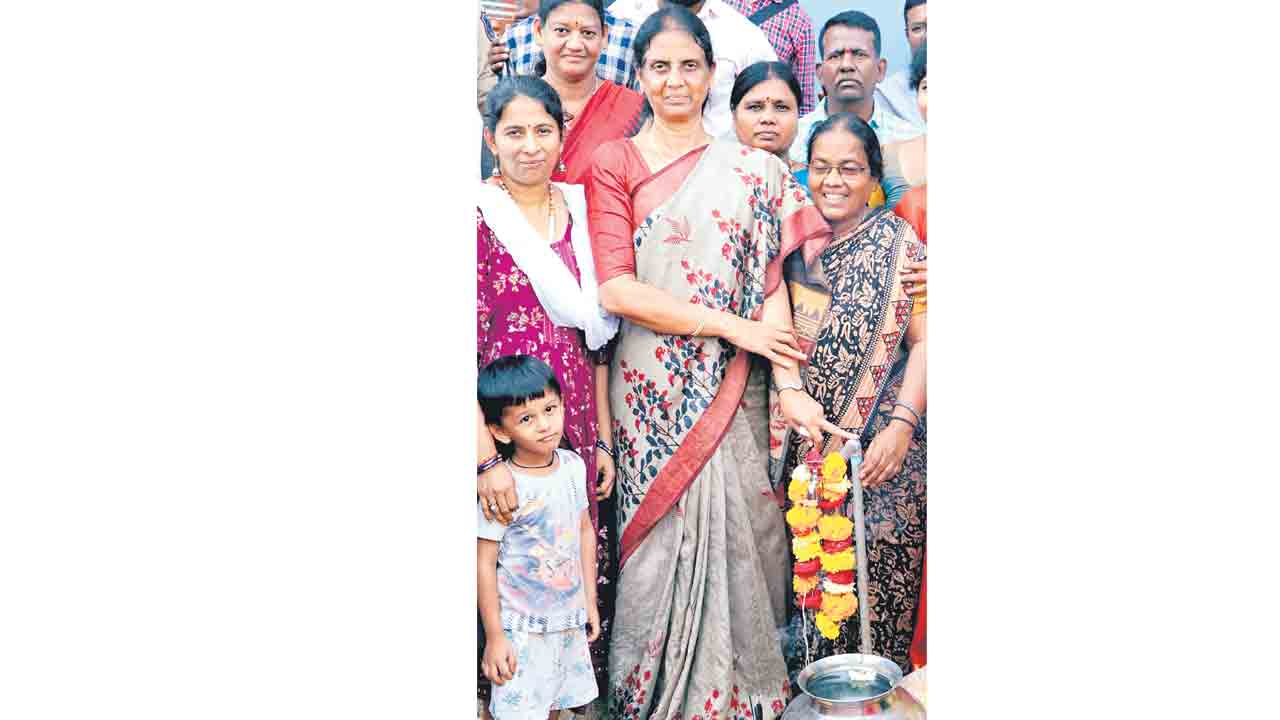 ఇంటింటికి మంచి నీళ్లు ఇస్తున్నది ఇక్కడే