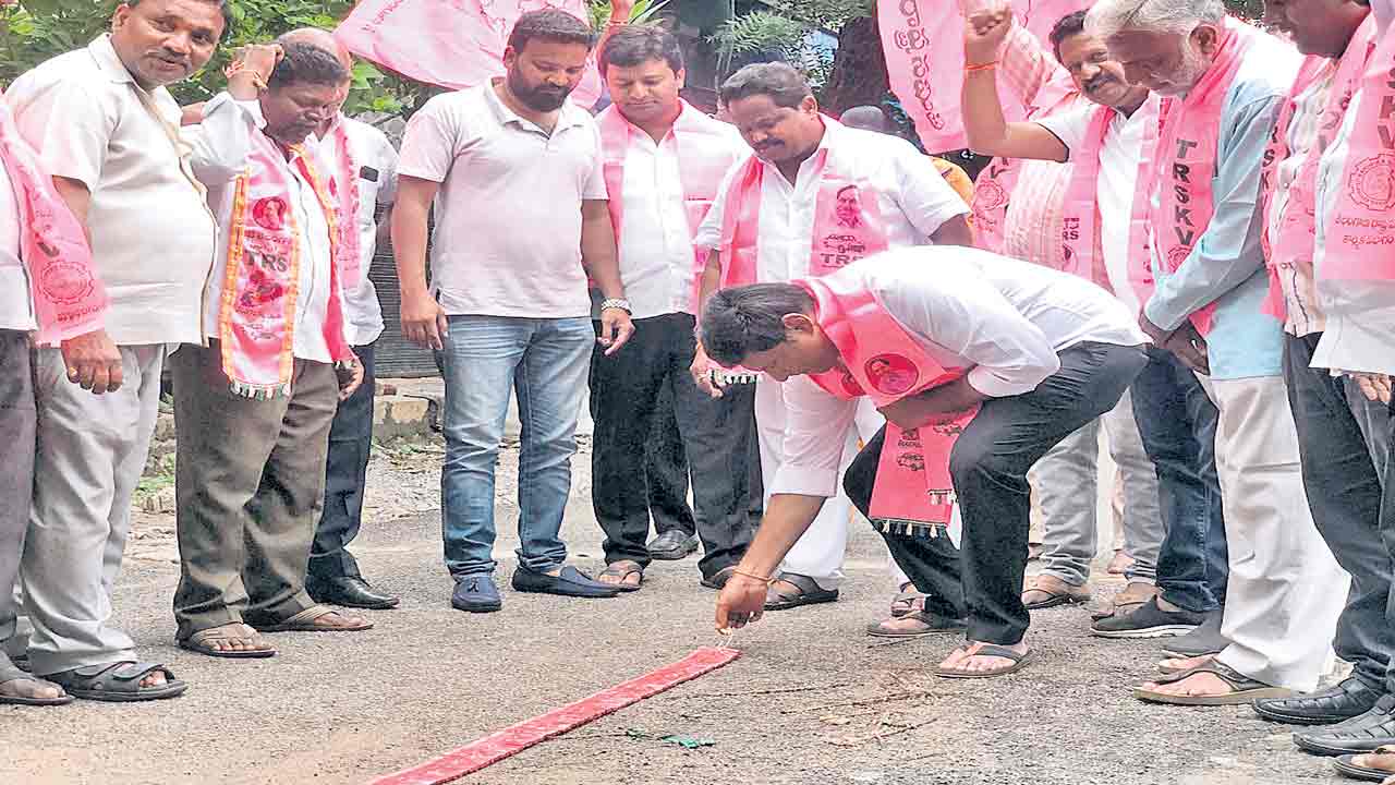 ఉద్యమ ధీరుడే.. దేశోద్ధారకుడు
