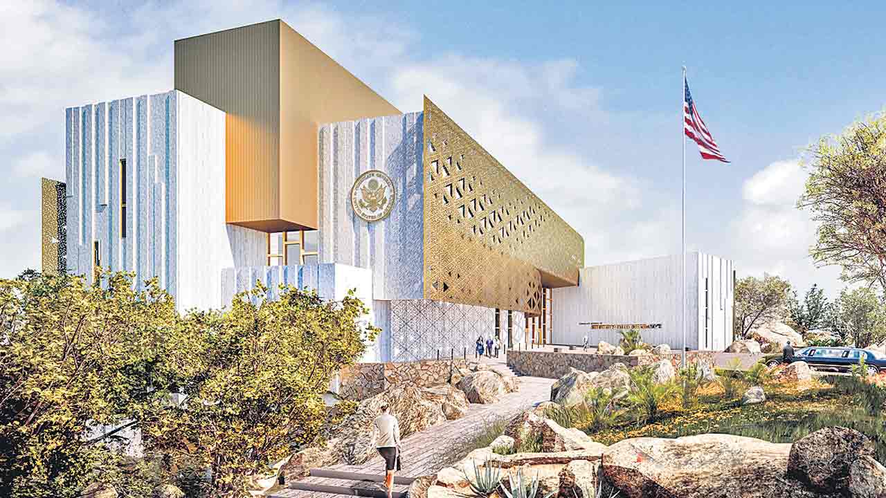 నగర సిగలో.. మరో మైలు రాయి