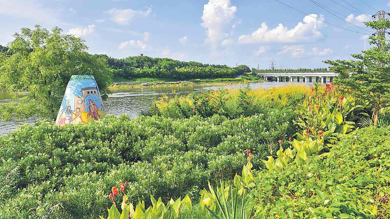 మూసీని..నిండా ముంచేసి..