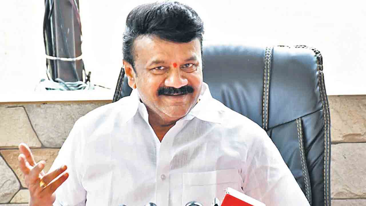 దేశంలో కేసీఆరే గొప్ప హిందువు