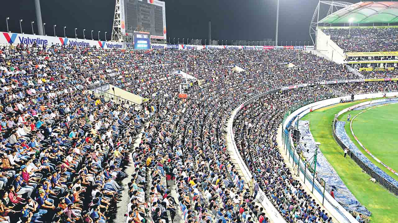 నగరంలో నయా జోష్‌