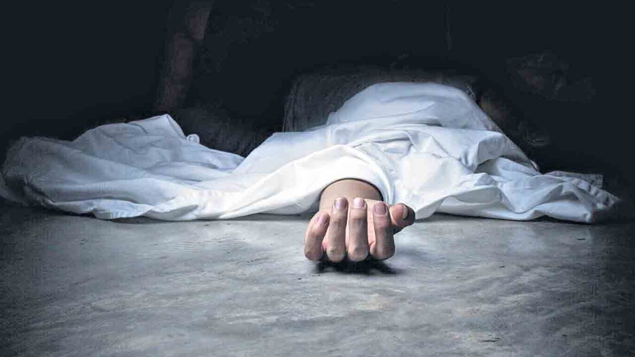 మద్యం మత్తులో గొడవ..ఒకరి హత్య