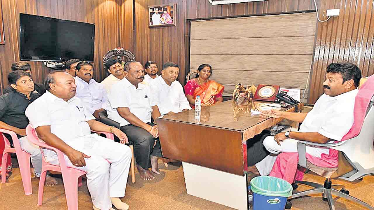 గిరిజనుల అభివృద్ధికి అనేక పథకాలు