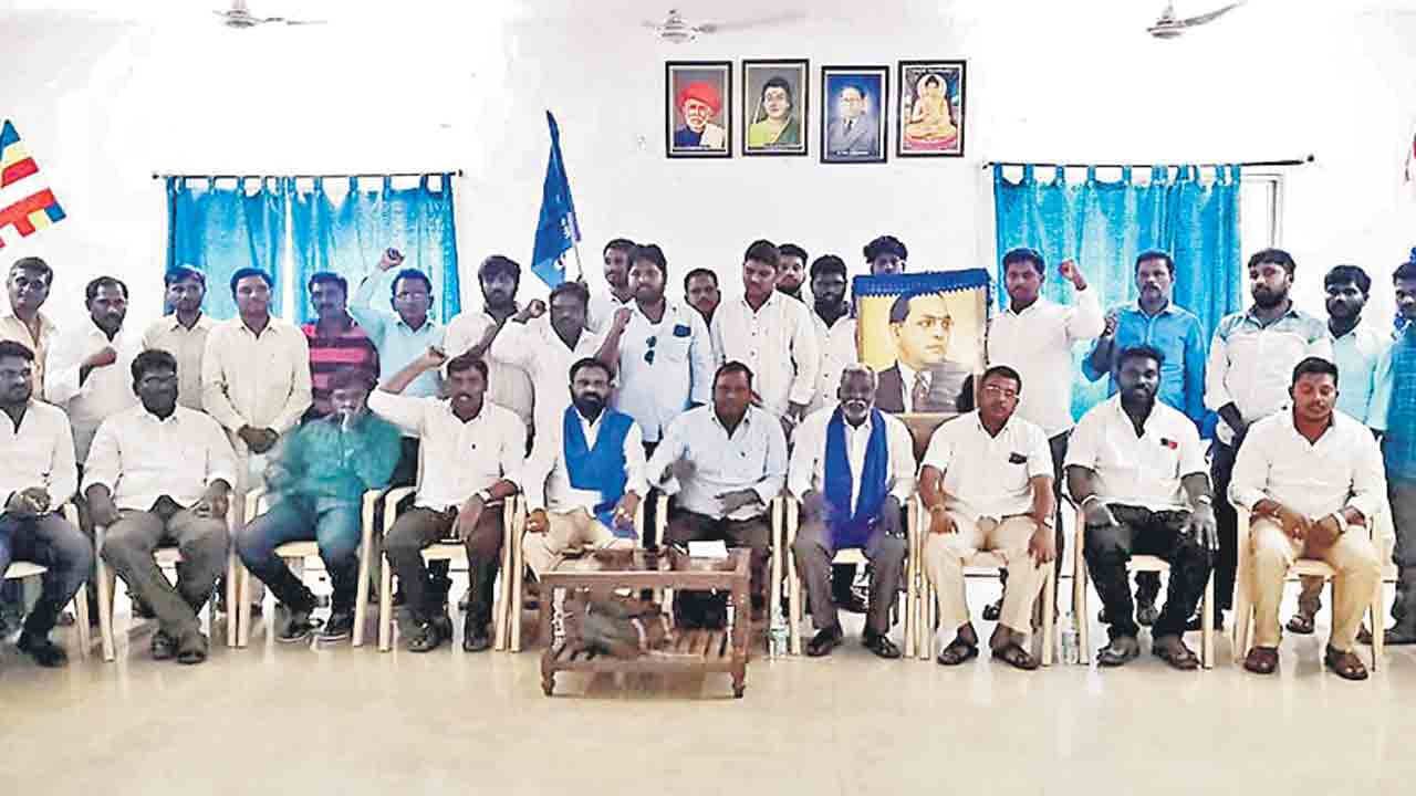 మాదిగలకు 12 శాతం రిజర్వేషన్లు కల్పించాలి