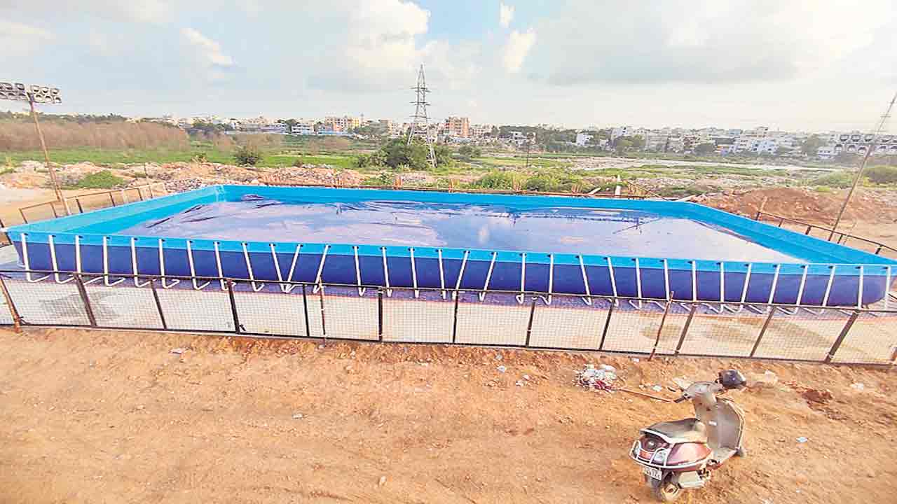 నిమజ్జనానికి నీటి కొలనులు