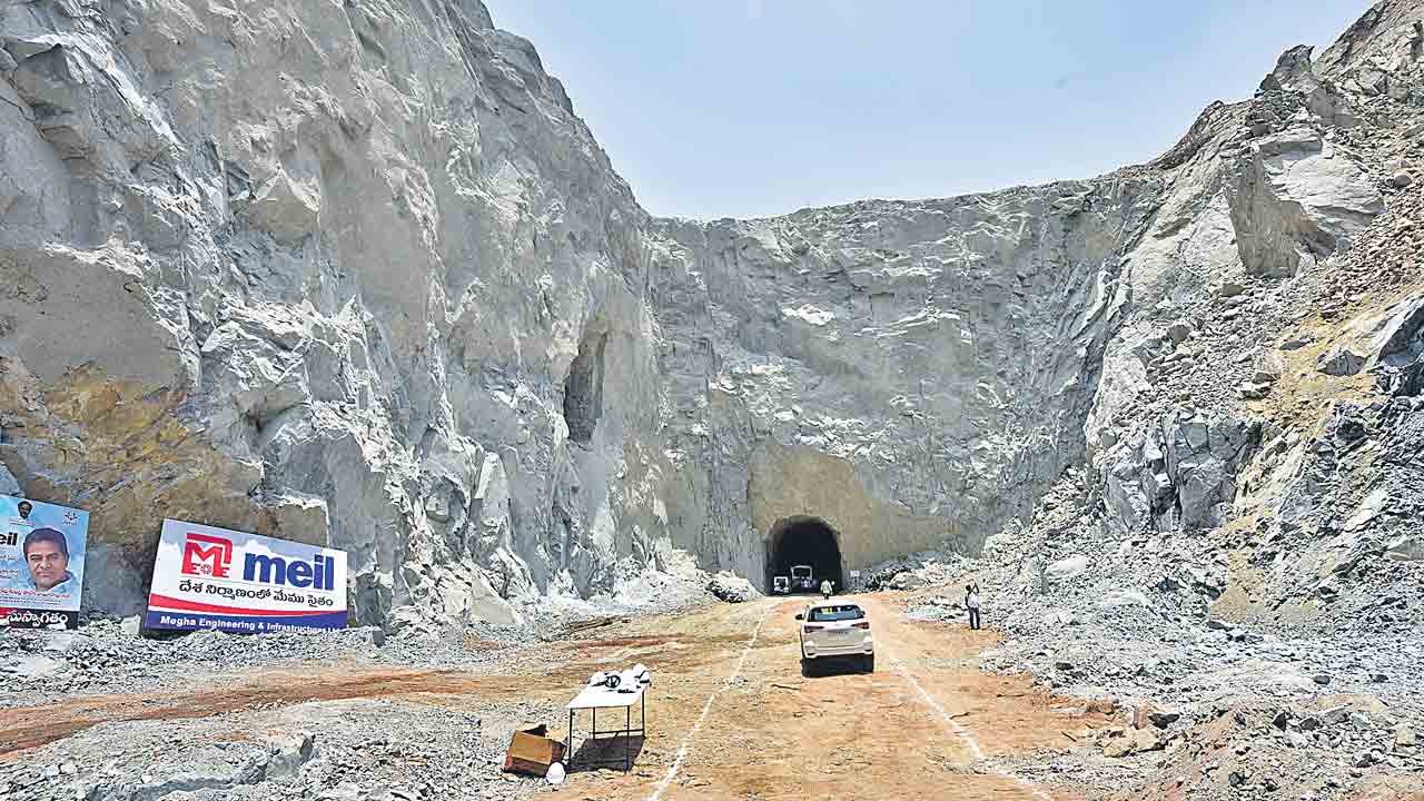 వందేండ్లకు అభయం