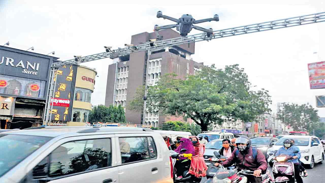 జామైందా.. క్లియరుందా డ్రోన్లు చెప్పేస్తాయి..