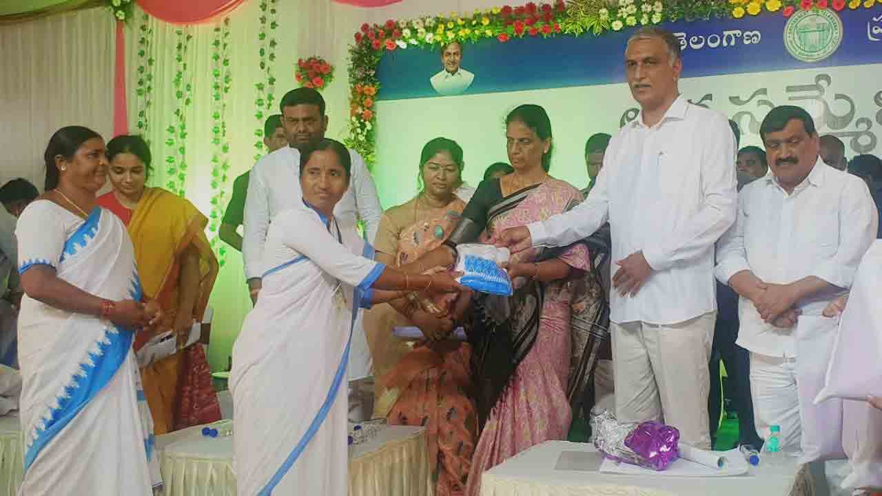 ఇక బ‌స్తీ ద‌వాఖానాలుగా ఏఎన్ఎం స‌బ్ సెంట‌ర్స్ : మంత్రి హ‌రీశ్‌రావు