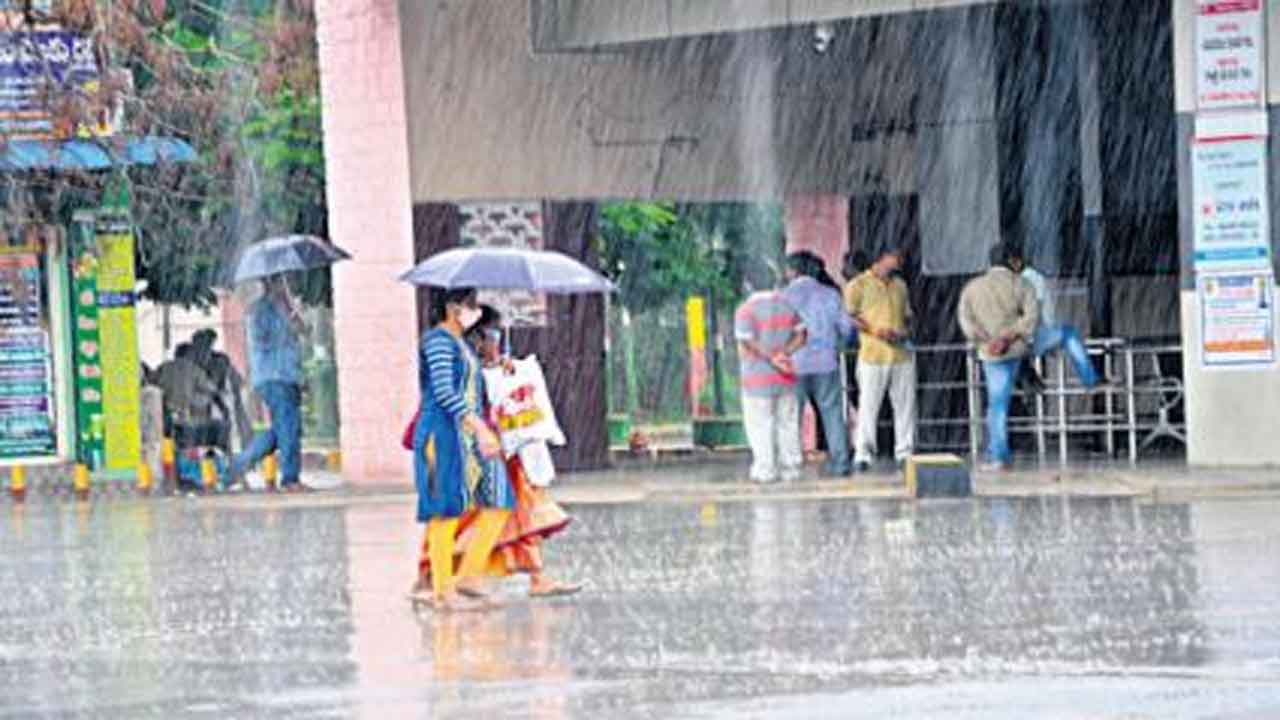 ఏపీలో మూడు రోజుల పాటు భారీ వర్షాలకు అవకాశం