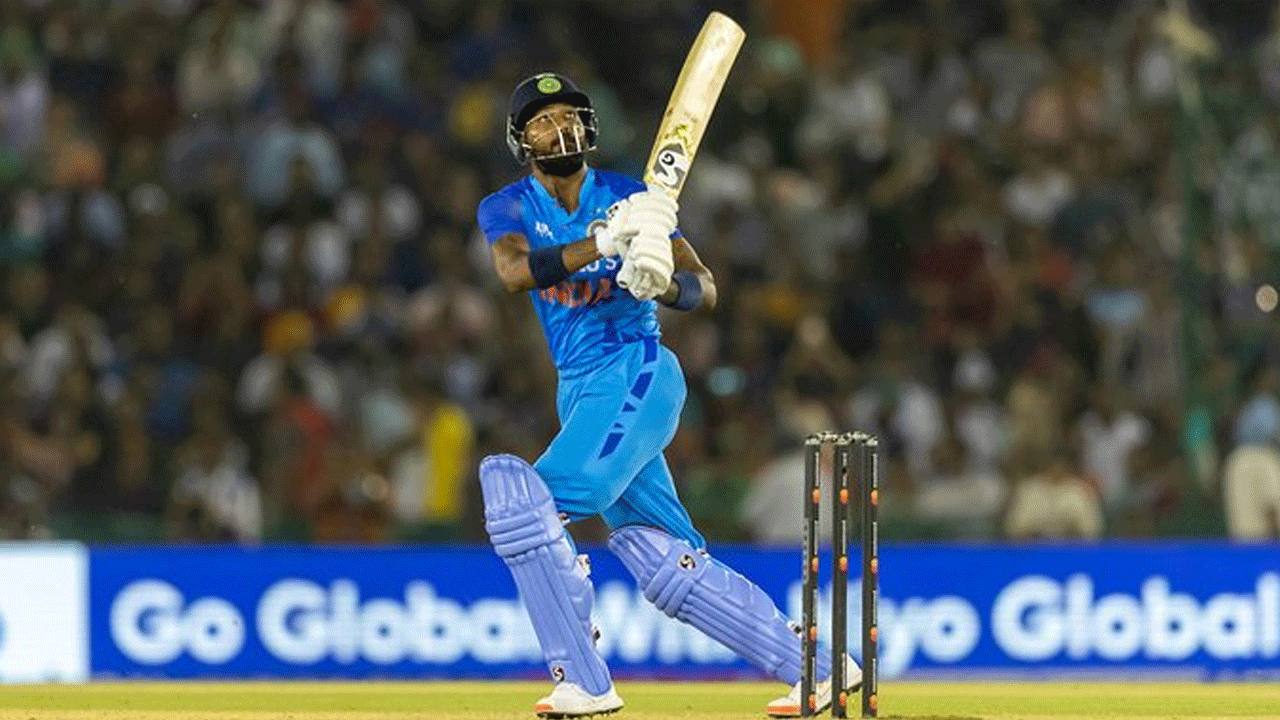 IND vs AUS | హార్దిక్ సూపర్ హాఫ్ సెంచరీ.. భారీ టార్గెట్ సెట్ చేసిన భారత్