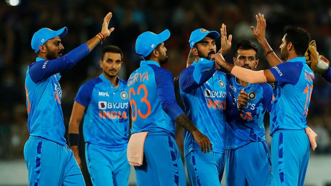 IND vs AUS | హాఫ్ సెంచరీ చేసిన వెంటనే గ్రీన్ అవుట్.. ఆసీస్ పవర్‌ప్లే స్కోరు ఎంతంటే?