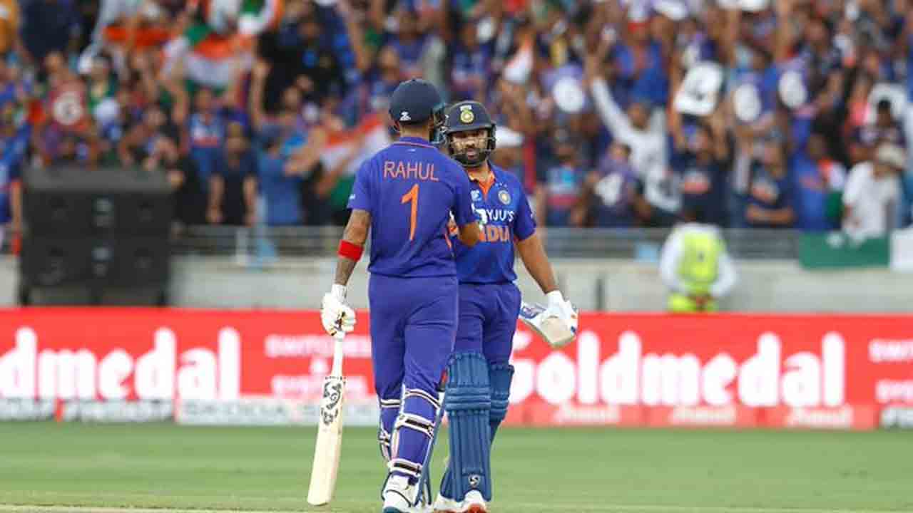 IND vs PAK | రెండో వికెట్ కోల్పోయిన భారత్.. కేఎల్ రాహుల్ అవుట్