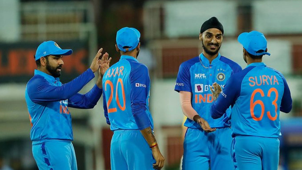 IND vs SA | పవర్‌ప్లే ముగిసేసరికి సఫారీల స్కోరు ఎంతంటే?