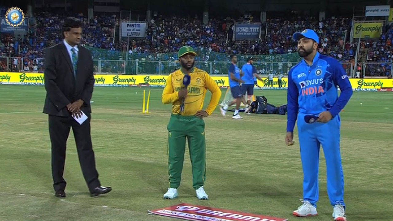 IND vs SA | సౌతాఫ్రికాతో తొలి టీ20.. టాస్ గెలిచి ఫీల్డింగ్ ఎంచుకున్న రోహిత్