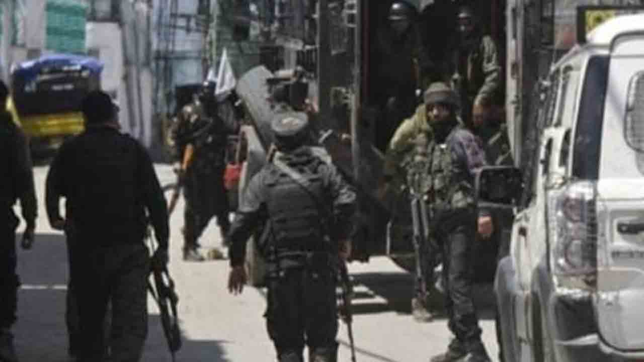 పౌరుల లక్ష్యంగా ఉగ్రవాదులు కాల్పులు… బీహార్‌కు చెందిన కూలీలకు గాయాలు