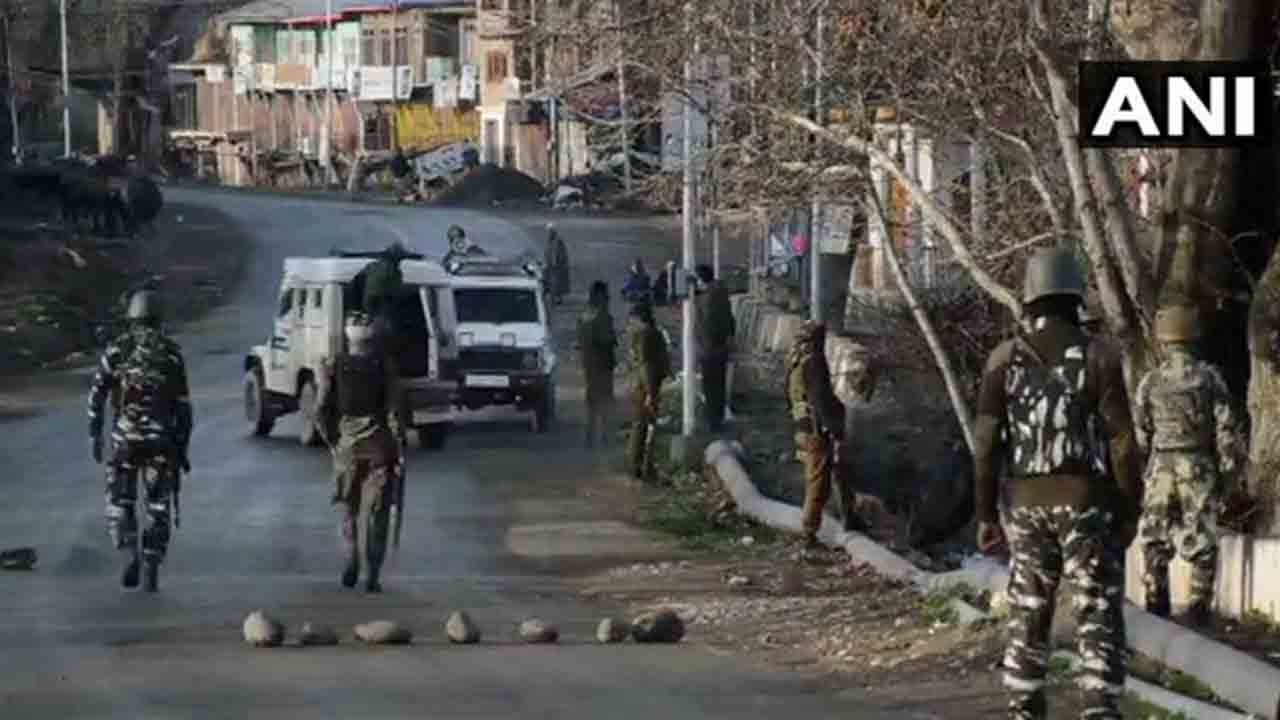 అనంత్‌నాగ్‌లో ఇద్దరు హైబ్రిడ్‌ ఉగ్రవాదుల అరెస్ట్‌